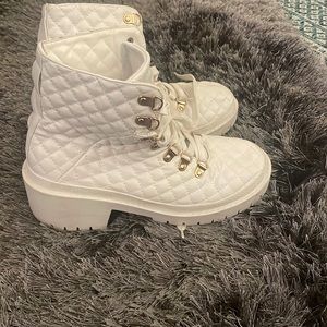 Women white ankle boots